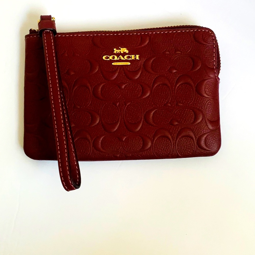 Coach wristlet wine
